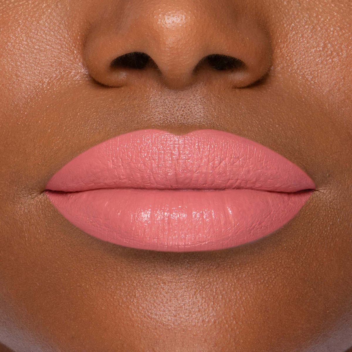 LADY BOLD LIPSTICK  (LABIAL CREMOSO)